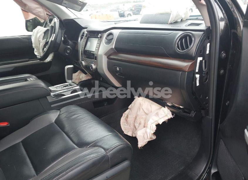 Photo 5 of 2018 Toyota Tundra LIMITED 5.7L V8 (VIN 5TFHW5F13JX775691)