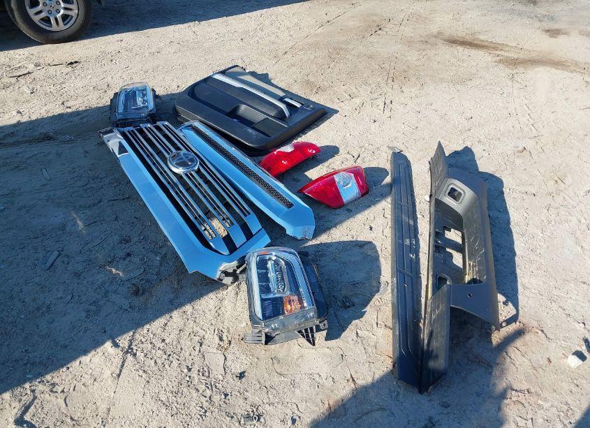 Photo 12 of 2018 Toyota Tundra LIMITED 5.7L V8 (VIN 5TFHW5F14JX717993)