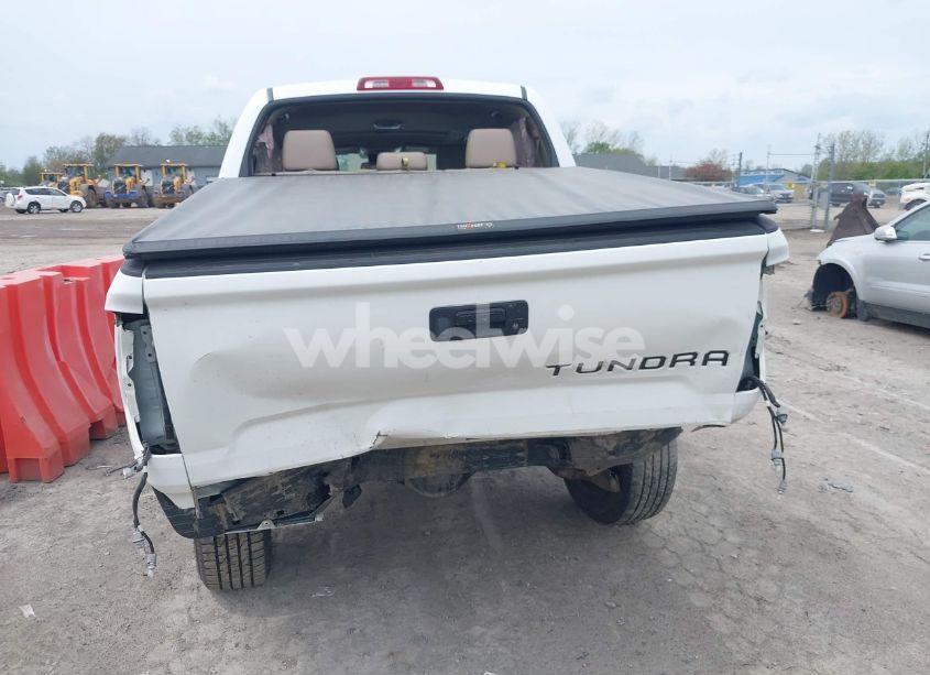 Photo 16 of 2018 Toyota Tundra LIMITED 5.7L V8 (VIN 5TFHW5F14JX769916)