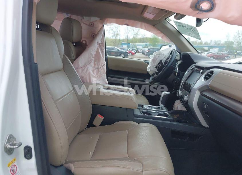 Photo 5 of 2018 Toyota Tundra LIMITED 5.7L V8 (VIN 5TFHW5F14JX769916)