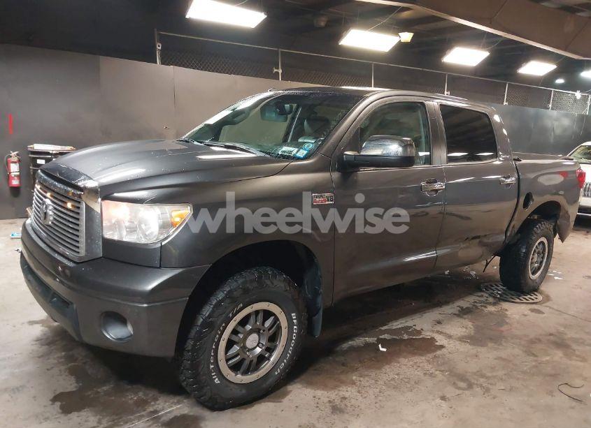Photo 2 of 2013 Toyota Tundra LIMITED 5.7L V8 (VIN 5TFHY5F11DX299049)