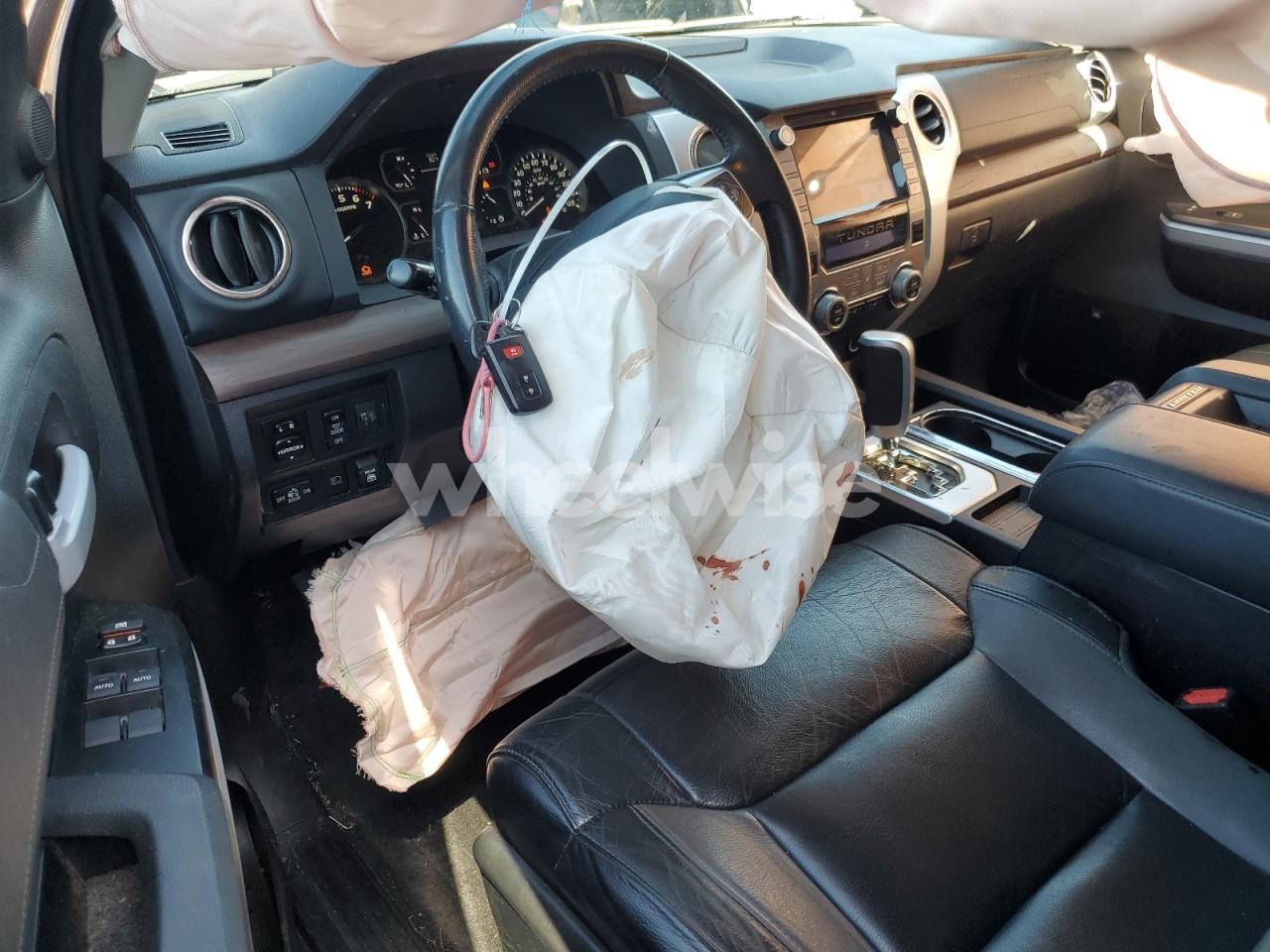 Photo 8 of 2021 TOYOTA TUNDRA CREWMAX LIMITED (VIN 5TFHY5F11MX030291)