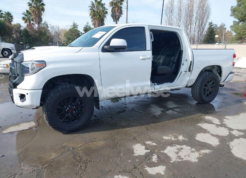 Photo 2 of 2014 Toyota Tundra LIMITED 5.7L V8 (VIN 5TFHY5F12EX373998)