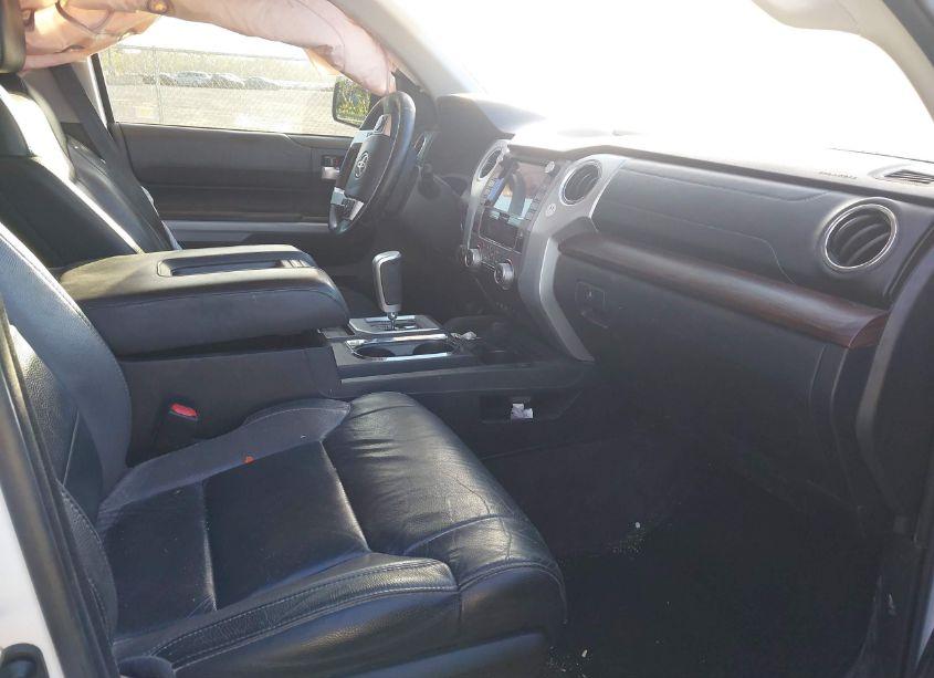 Photo 5 of 2020 Toyota Tundra LIMITED (VIN 5TFHY5F12LX878727)