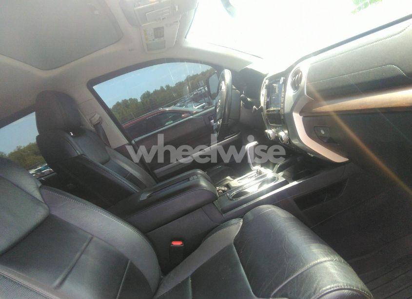 Photo 5 of 2020 Toyota Tundra LIMITED (VIN 5TFHY5F14LX935171)