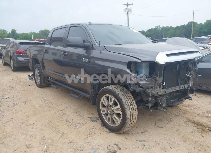 2019 Toyota Tundra LIMITED 5.7L V8 (VIN 5TFHY5F15KX777874) main photo