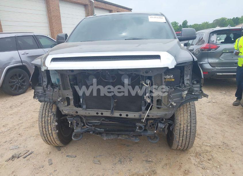 Photo 11 of 2019 Toyota Tundra LIMITED 5.7L V8 (VIN 5TFHY5F15KX777874)