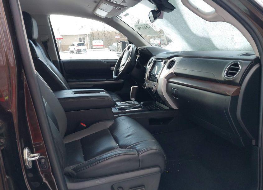 Photo 5 of 2020 Toyota Tundra LIMITED (VIN 5TFHY5F15LX912904)