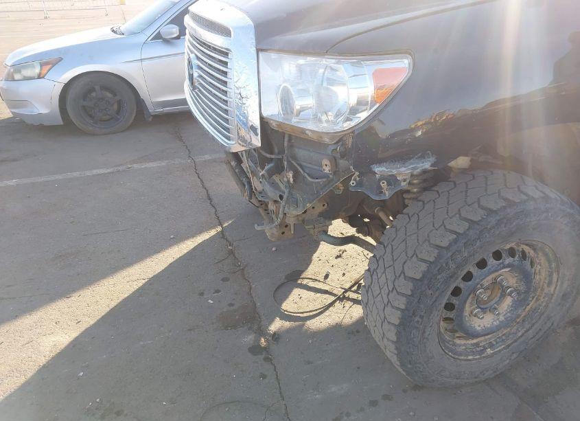 Photo 6 of 2010 Toyota Tundra LIMITED 5.7L V8 (VIN 5TFHY5F16AX130074)