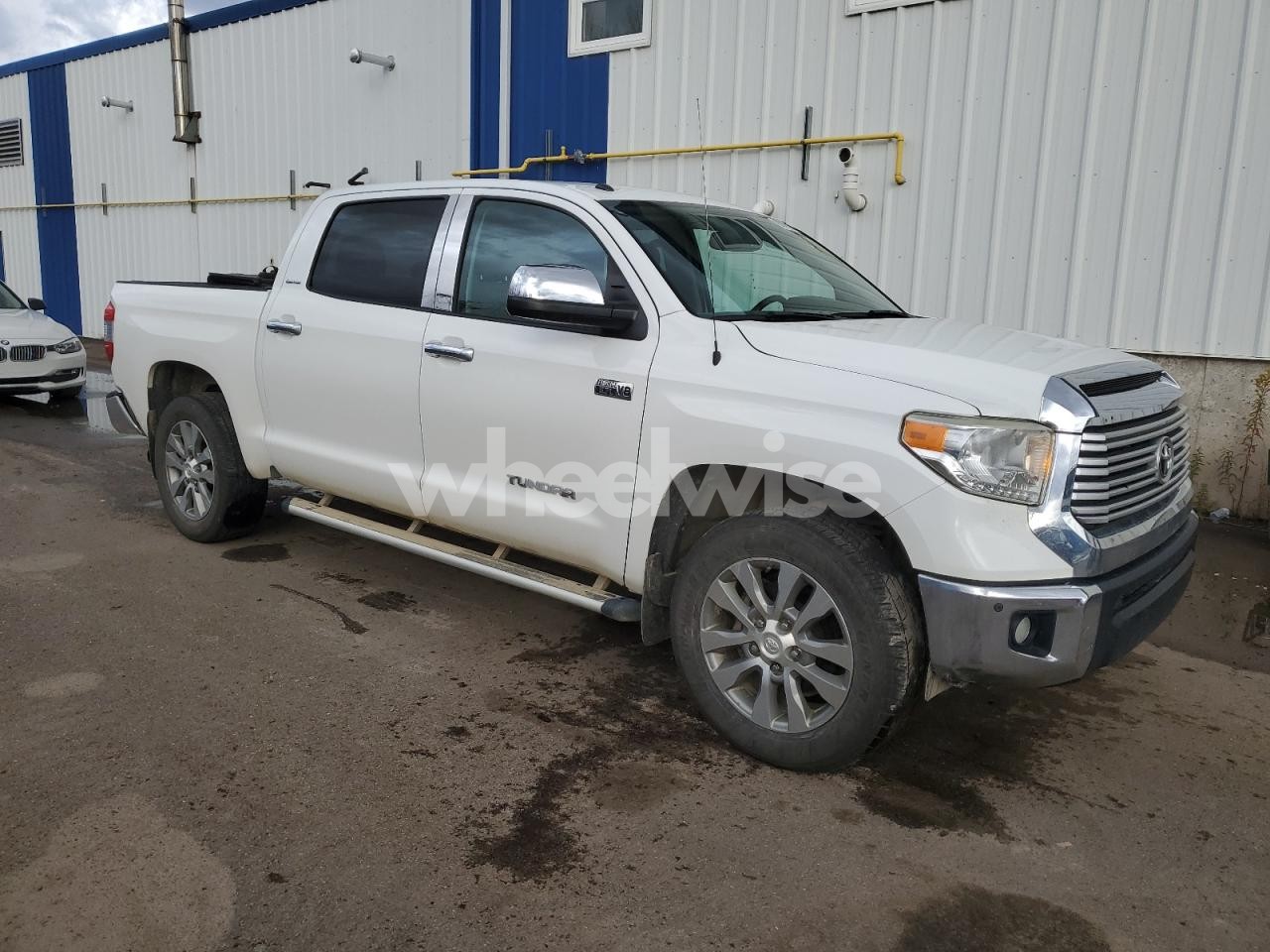 Photo 4 of 2014 TOYOTA TUNDRA CREWMAX LIMITED (VIN 5TFHY5F17EX382373)
