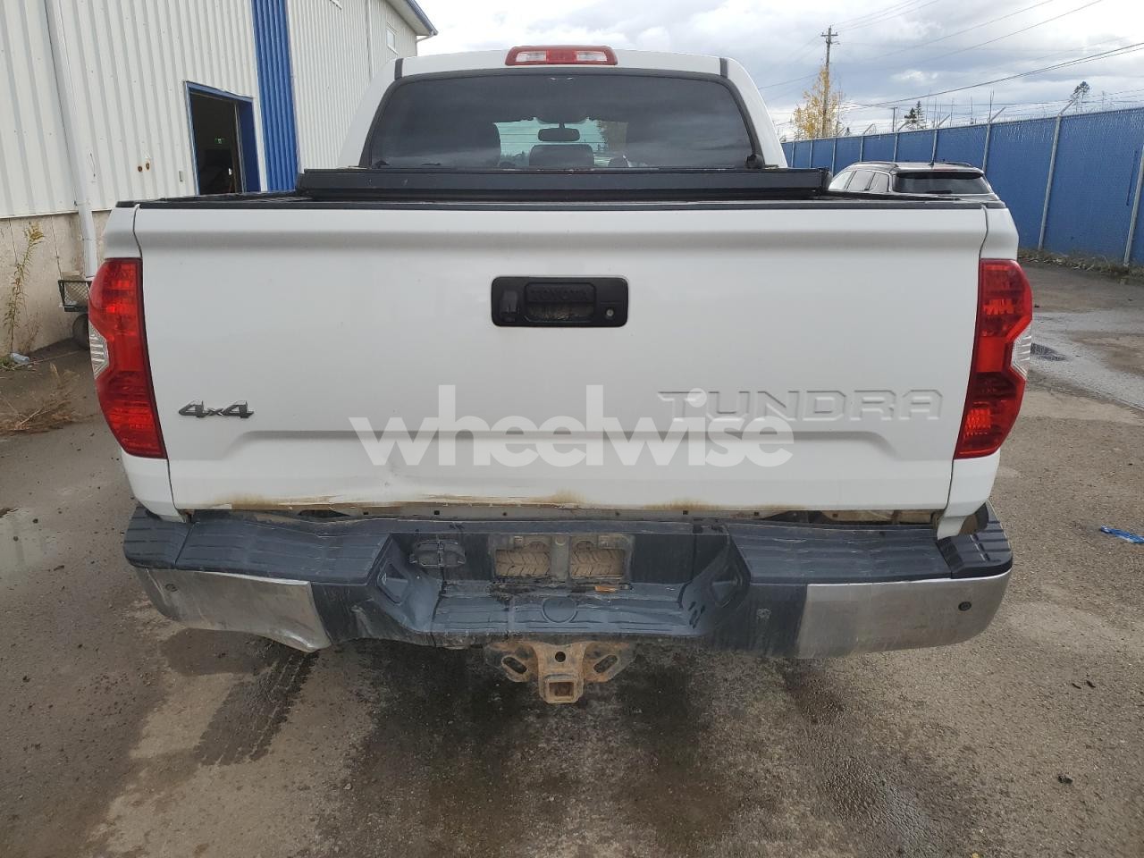 Photo 6 of 2014 TOYOTA TUNDRA CREWMAX LIMITED (VIN 5TFHY5F17EX382373)