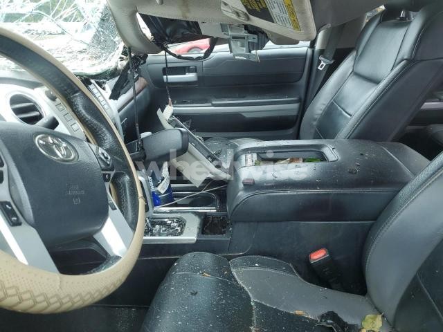 Photo 4 of 2019 TOYOTA TUNDRA CREWMAX LIMITED (VIN 5TFHY5F17KX861629)