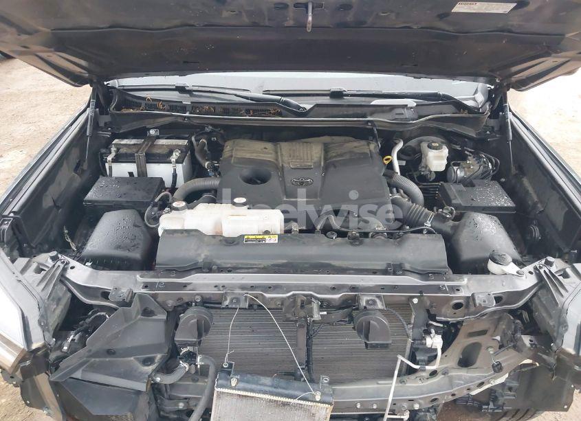 Photo 10 of 2022 Toyota Tundra LIMITED (VIN 5TFJA5AB2NX017802)