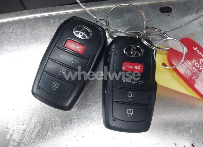 Photo 11 of 2022 Toyota Tundra LIMITED (VIN 5TFJA5AB2NX017802)