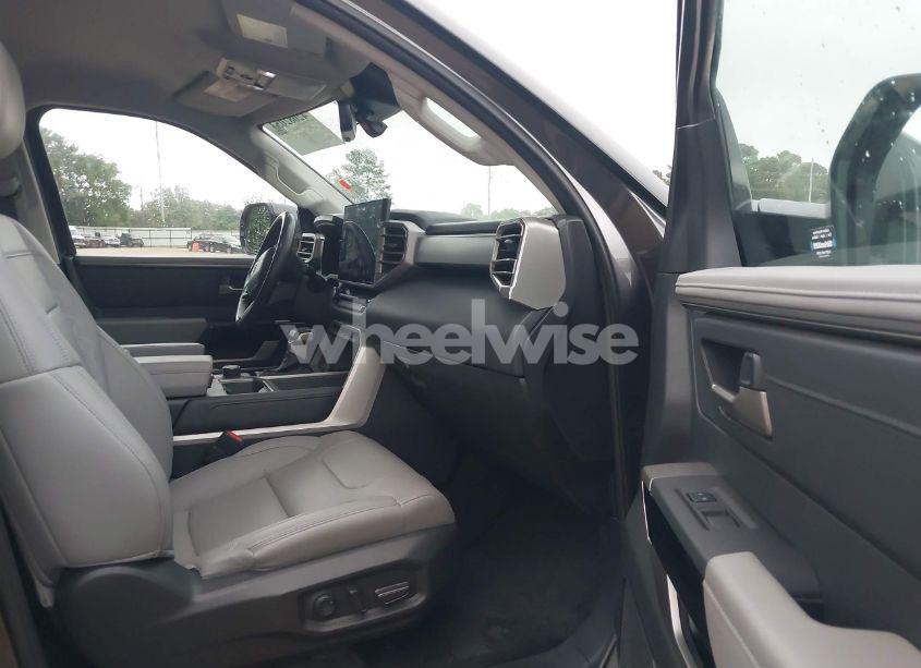 Photo 5 of 2022 Toyota Tundra LIMITED (VIN 5TFJA5AB2NX017802)