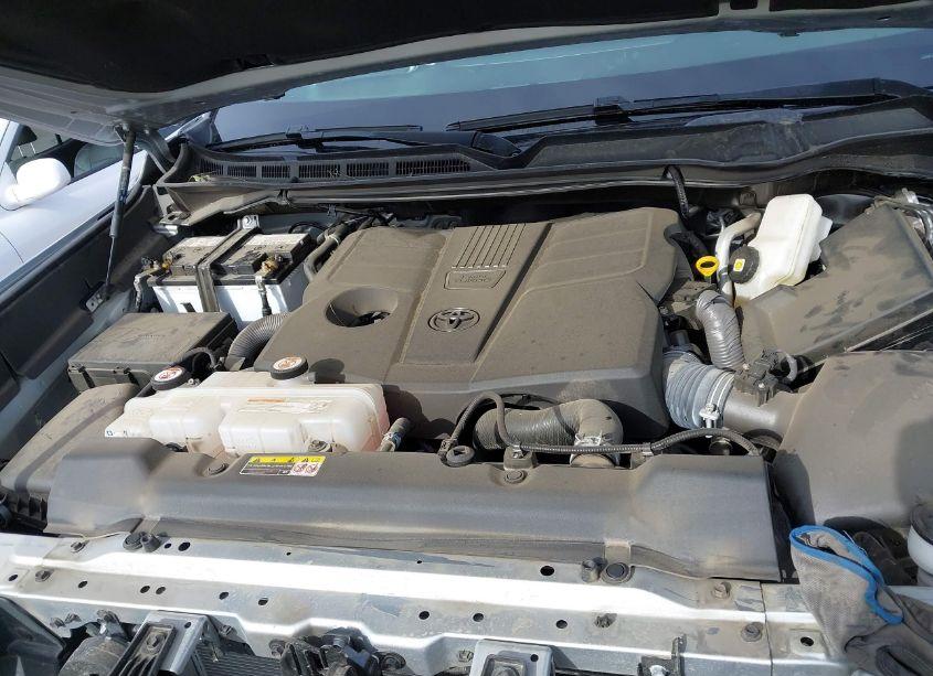 Photo 10 of 2022 Toyota Tundra LIMITED (VIN 5TFJA5AB7NX006956)