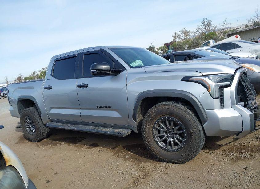 Photo 14 of 2022 Toyota Tundra LIMITED (VIN 5TFJA5AB7NX006956)