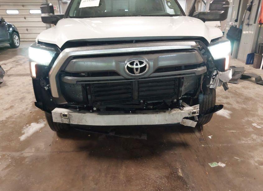 Photo 6 of 2023 Toyota Tundra LIMITED (VIN 5TFJA5DA9PX087500)