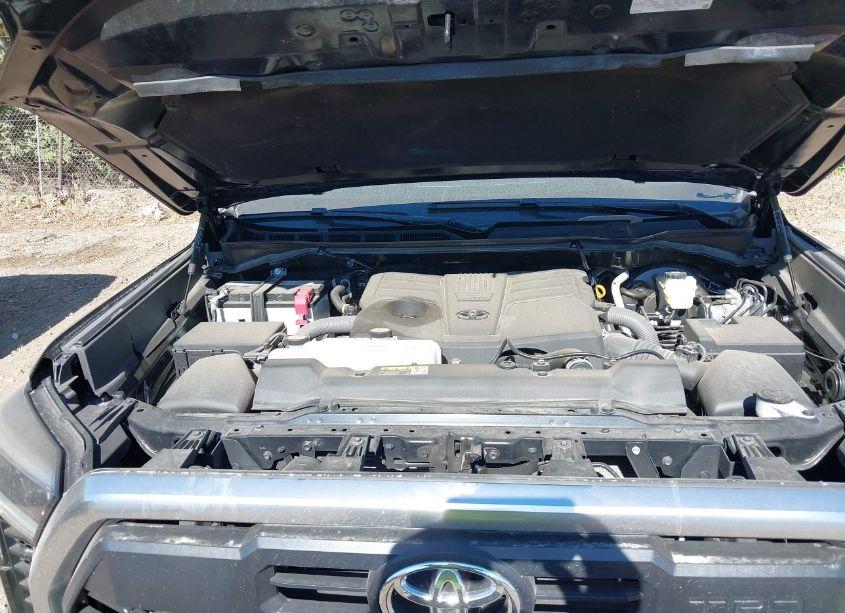 Photo 10 of 2022 Toyota Tundra LIMITED (VIN 5TFJA5DB5NX052216)