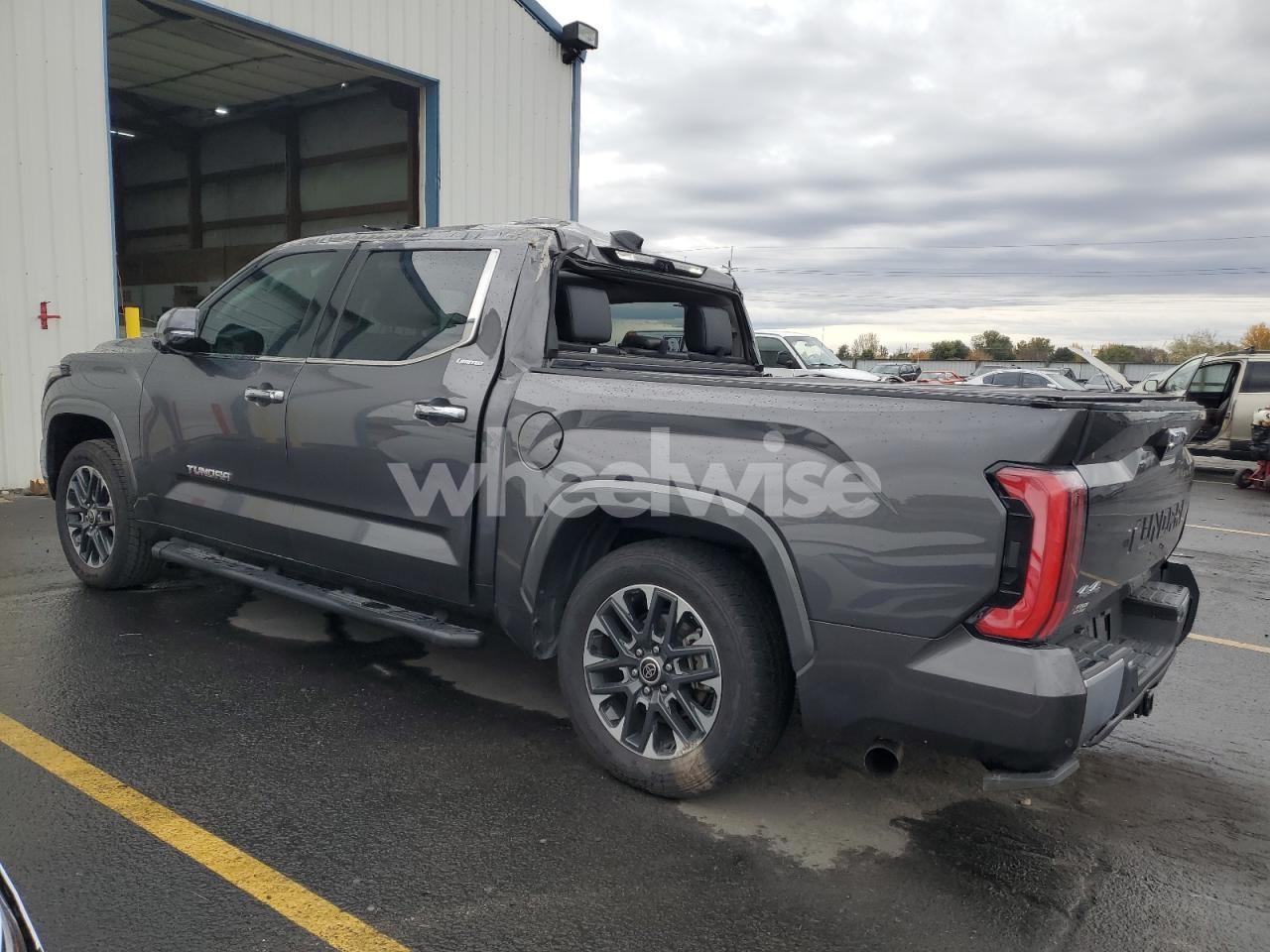 Photo 2 of 2022 TOYOTA TUNDRA CREWMAX LIMITED (VIN 5TFJA5DB9NX015198)