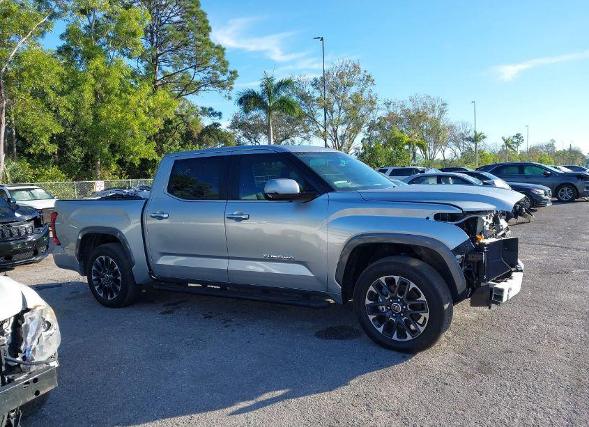 Photo 14 of 2023 Toyota Tundra LIMITED (VIN 5TFJA5DB9PX110038)