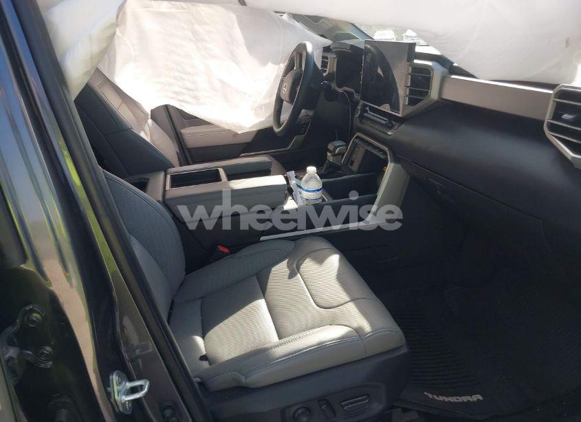 Photo 5 of 2023 Toyota Tundra LIMITED (VIN 5TFJA5DBXPX064817)