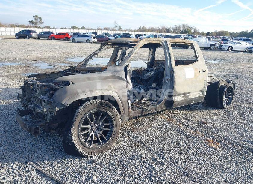 Photo 2 of 2023 Toyota Tundra LIMITED (VIN 5TFJA5DBXPX122490)