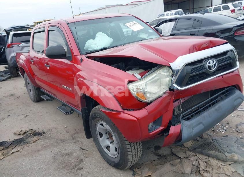 2015 Toyota Tacoma PRERUNNER V6 (VIN 5TFJU4GN0FX077646) main photo
