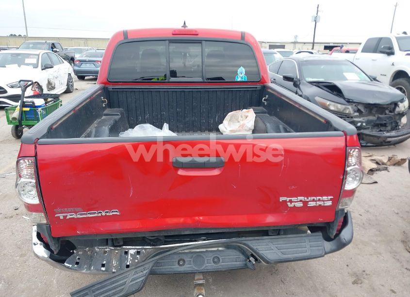 Photo 16 of 2015 Toyota Tacoma PRERUNNER V6 (VIN 5TFJU4GN0FX077646)