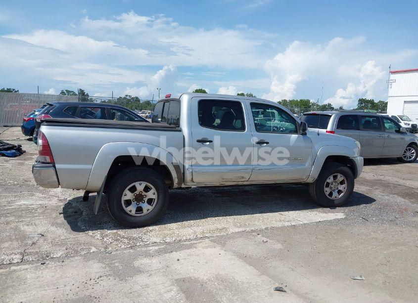 Photo 13 of 2011 Toyota Tacoma PRERUNNER V6 (VIN 5TFJU4GN1BX006515)