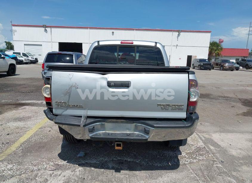 Photo 16 of 2011 Toyota Tacoma PRERUNNER V6 (VIN 5TFJU4GN1BX006515)