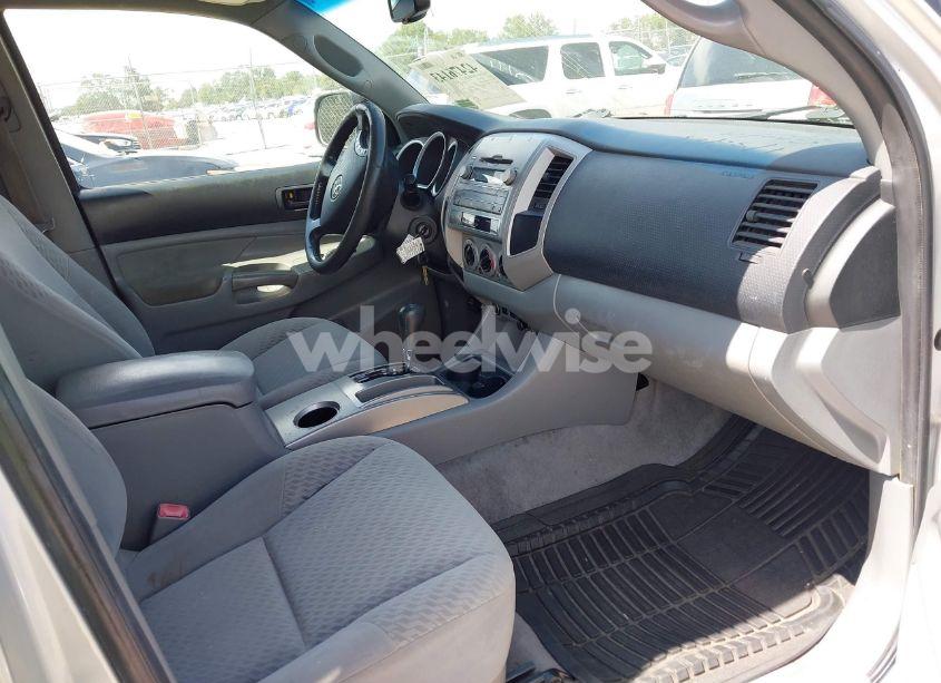 Photo 5 of 2011 Toyota Tacoma PRERUNNER V6 (VIN 5TFJU4GN1BX006515)