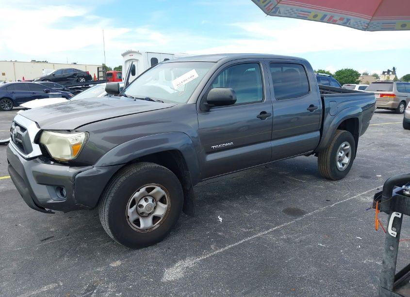Photo 2 of 2013 Toyota Tacoma PRERUNNER V6 (VIN 5TFJU4GN1DX030235)