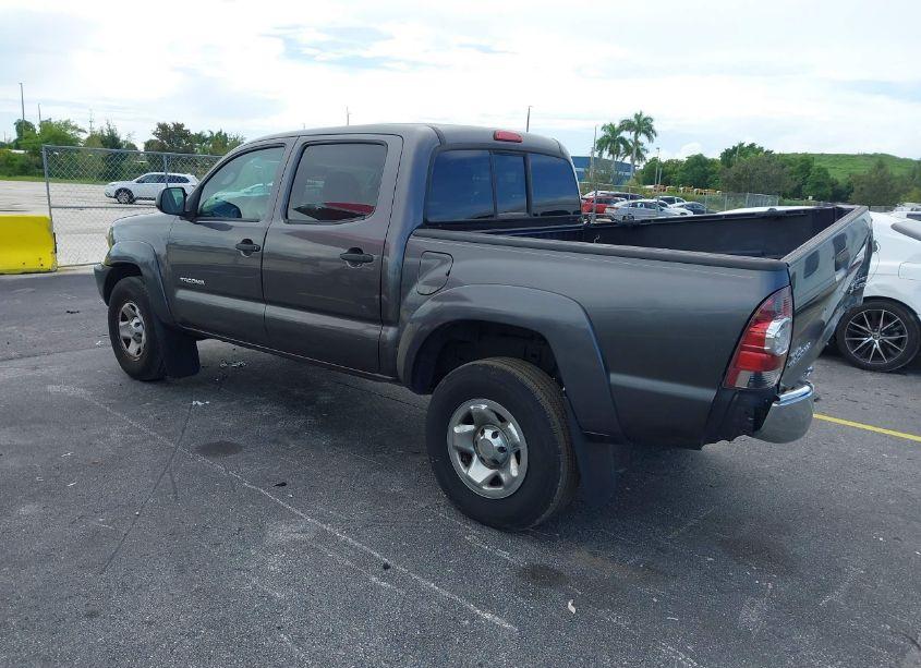 Photo 3 of 2013 Toyota Tacoma PRERUNNER V6 (VIN 5TFJU4GN1DX030235)