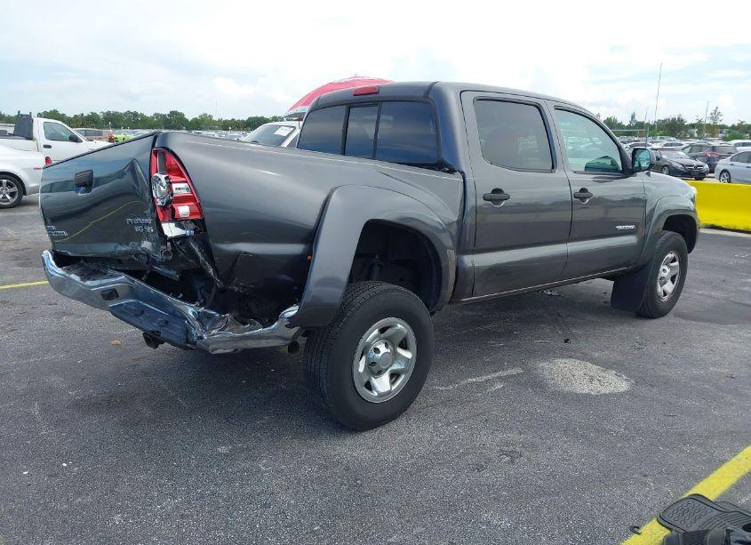 Photo 4 of 2013 Toyota Tacoma PRERUNNER V6 (VIN 5TFJU4GN1DX030235)