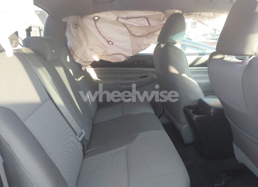 Photo 8 of 2015 Toyota Tacoma PRERUNNER V6 (VIN 5TFJU4GN1FX065621)