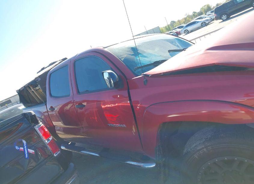 Photo 12 of 2015 Toyota Tacoma PRERUNNER V6 (VIN 5TFJU4GN1FX065859)