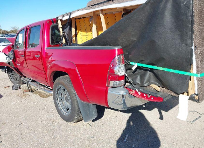 Photo 3 of 2015 Toyota Tacoma PRERUNNER V6 (VIN 5TFJU4GN1FX065859)