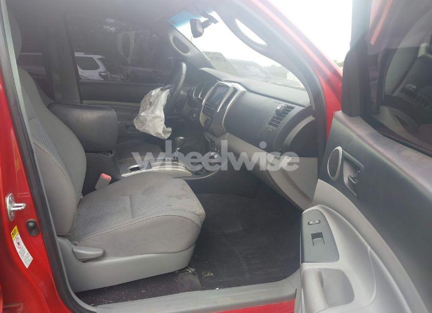 Photo 5 of 2013 Toyota Tacoma PRERUNNER V6 (VIN 5TFJU4GN2DX037582)