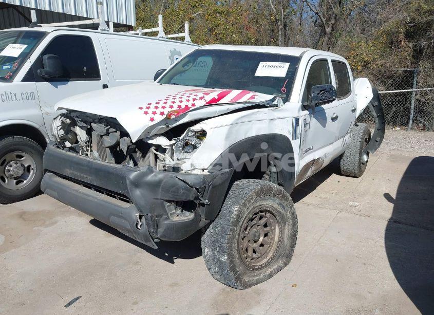 Photo 2 of 2013 Toyota Tacoma DOUBLE CAB PRERUNNER (VIN 5TFJU4GN2DX044600)