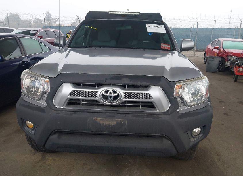 Photo 13 of 2015 Toyota Tacoma PRERUNNER V6 (VIN 5TFJU4GN2FX086509)