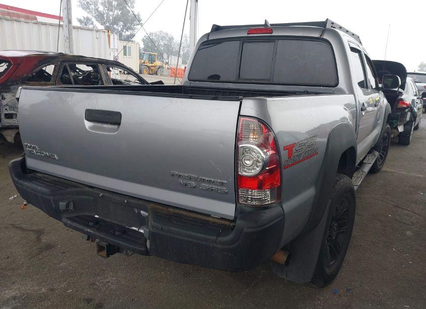 Photo 4 of 2015 Toyota Tacoma PRERUNNER V6 (VIN 5TFJU4GN2FX086509)