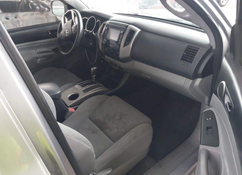 Photo 5 of 2015 Toyota Tacoma PRERUNNER V6 (VIN 5TFJU4GN2FX086509)
