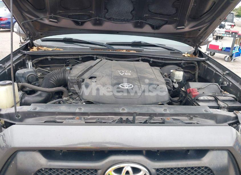Photo 10 of 2013 Toyota Tacoma DOUBLE CAB PRERUNNER (VIN 5TFJU4GN3DX033735)