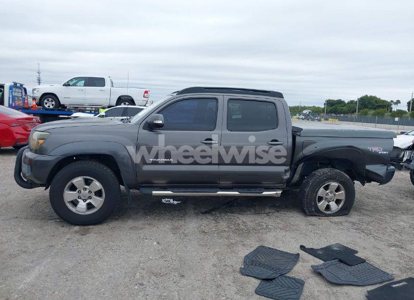 Photo 14 of 2013 Toyota Tacoma DOUBLE CAB PRERUNNER (VIN 5TFJU4GN3DX033735)