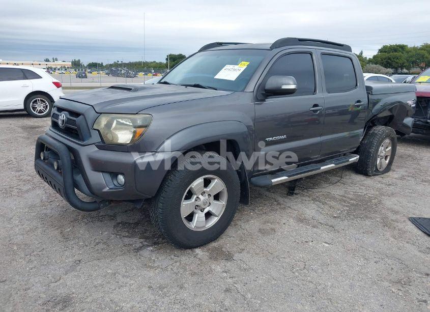 Photo 2 of 2013 Toyota Tacoma DOUBLE CAB PRERUNNER (VIN 5TFJU4GN3DX033735)