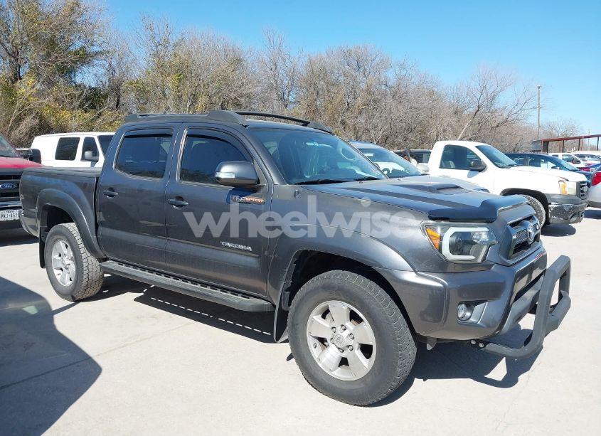 Photo 13 of 2014 Toyota Tacoma PRERUNNER V6 (VIN 5TFJU4GN3EX057731)