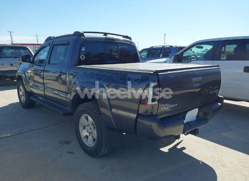 Photo 3 of 2014 Toyota Tacoma PRERUNNER V6 (VIN 5TFJU4GN3EX057731)