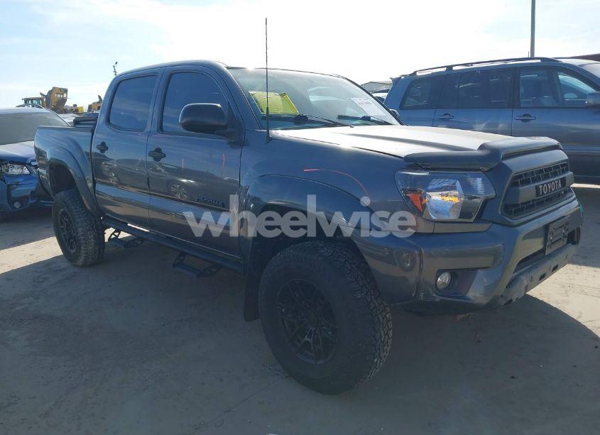 2015 Toyota Tacoma PRERUNNER V6 (VIN 5TFJU4GN3FX065460) main photo