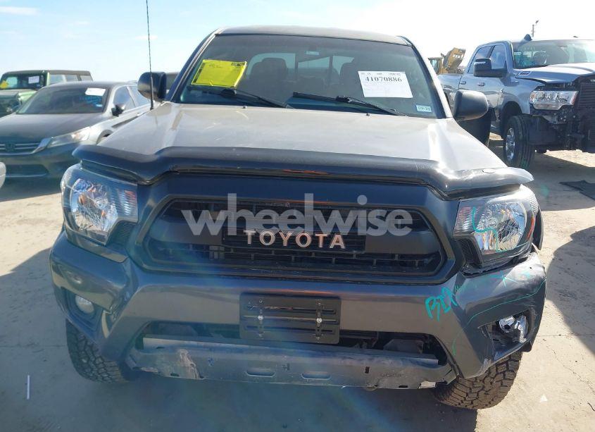 Photo 12 of 2015 Toyota Tacoma PRERUNNER V6 (VIN 5TFJU4GN3FX065460)